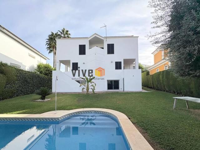 Casa en alquiler en Bormujos, Andalucía