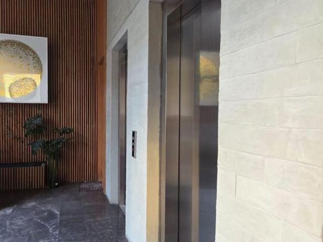 PRECIOSO DEPARTAMENTO UBICADO EN EL NIVEL 7 CON ACABADOS DE ALTA CALIDAD CERCA DE PLAZA MANACAR