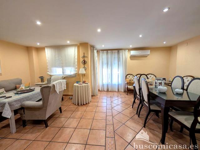 Piso en venta en Linares