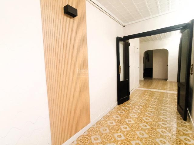 Piso en venta en Universidad, Zaragoza