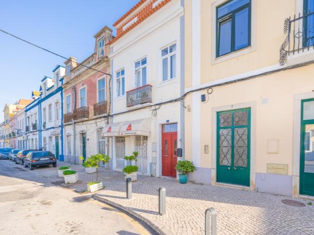 Prédio venda em Troino, Setúbal