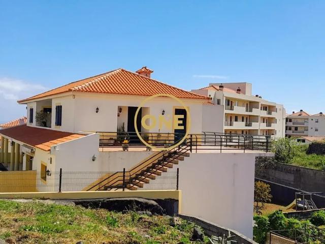 Apartamento venda em Azenha, Santa Cruz