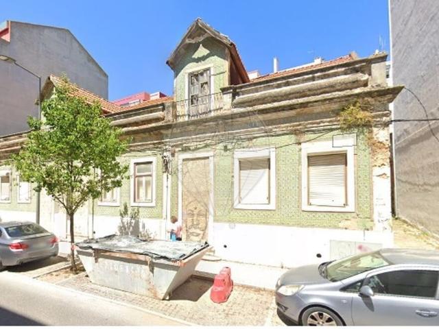 Prédio venda em Bairro Ferroviário, Barreiro