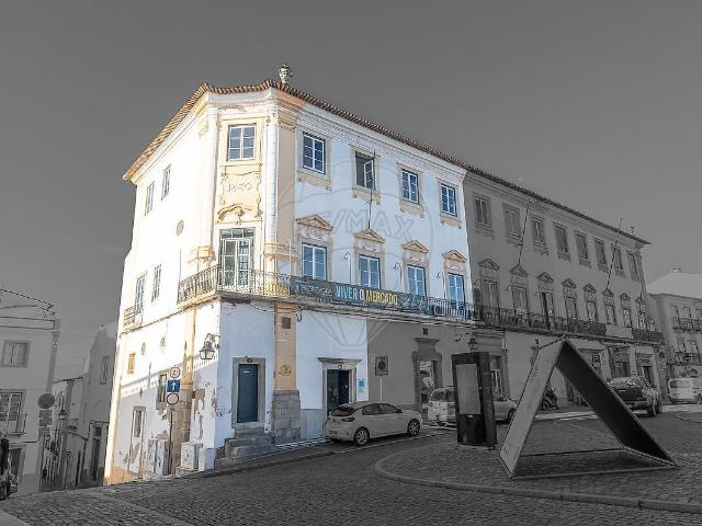 Prédio venda em Évora (São Mamede, Sé, São Pedro e Santo Antão), Évora