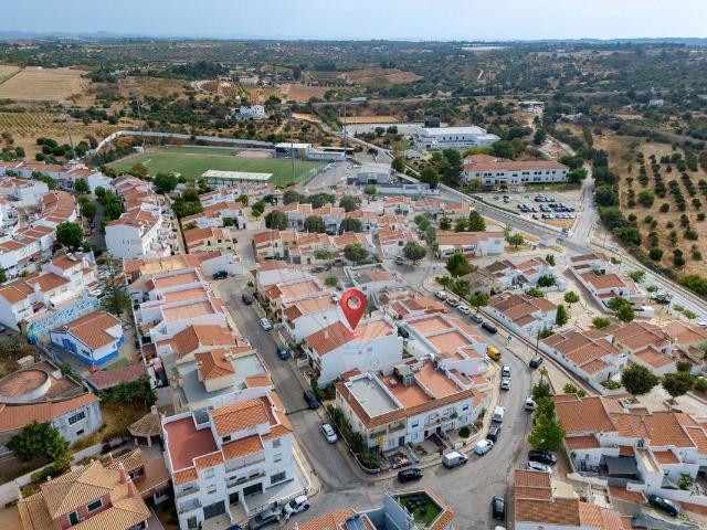 Prédio venda em Estômbar, Faro