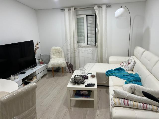 Prédio venda em Santiago Dos Velhos, Lisboa