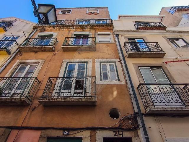 Prédio venda em Santa Catarina, Lisboa