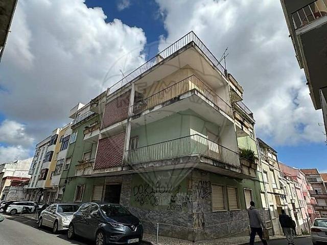 Prédio venda em Queluz, Lisboa