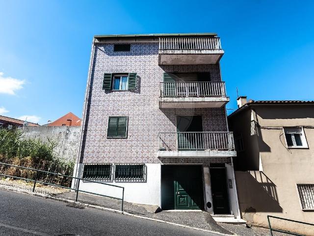 Prédio venda em Galinheiras, Lisboa