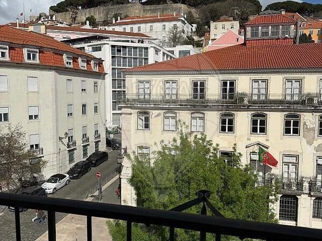Prédio venda em São Cristóvão e São Lourenço, Lisboa