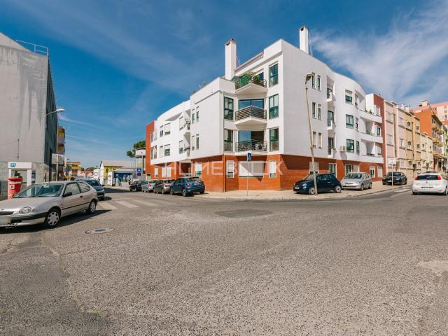 Prédio venda em São Francisco Xavier, Lisboa