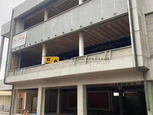 Prédio alugar em Maia, Avioso (Santa Maria)