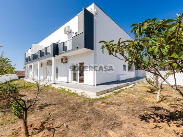 Prédio venda em Cruz d'Areia, Leiria