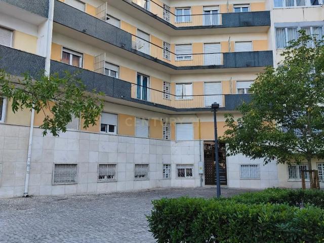 Prédio venda em Carriche, Lisboa