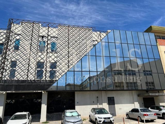 Prédio venda em Santiago Dos Velhos, Lisboa