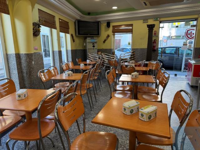 Prédio venda em Santiago Dos Velhos, Lisboa