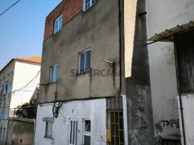 Prédio venda em Santiago Dos Velhos, Lisboa