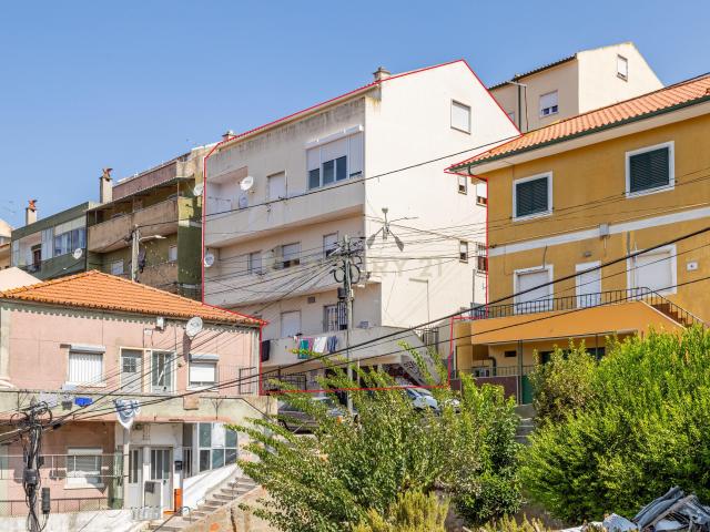 Prédio venda em Santiago Dos Velhos, Lisboa