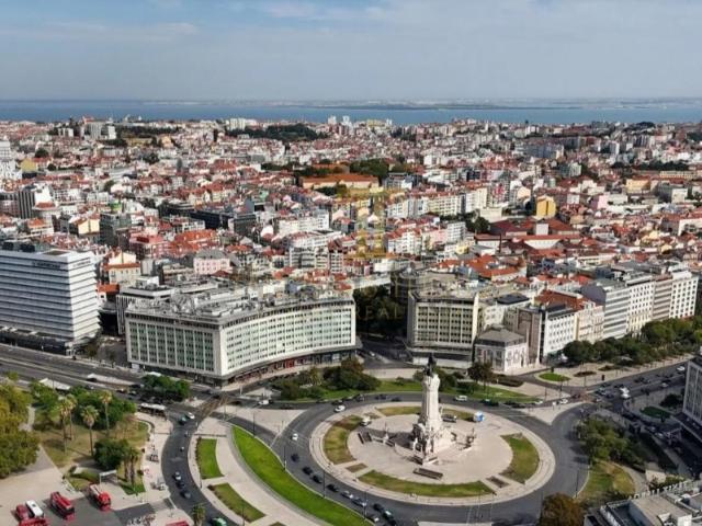 Prédio venda em Bairro Andrade, Lisboa