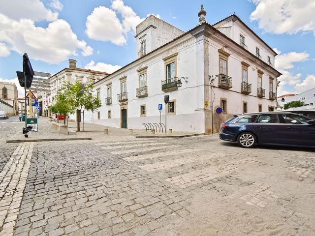 Prédio venda em Évora (São Mamede, Sé, São Pedro e Santo Antão), Évora
