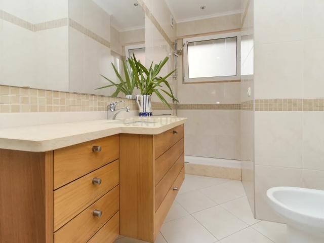 Prédio venda em São Domingos de Benfica, Lisboa