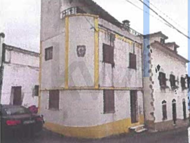 Prédio venda em Miragaia e Marteleira, Lourinhã