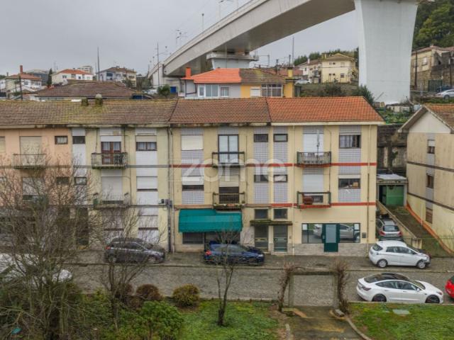 Prédio venda em Oliveira do Douro, Vila Nova De Gaia