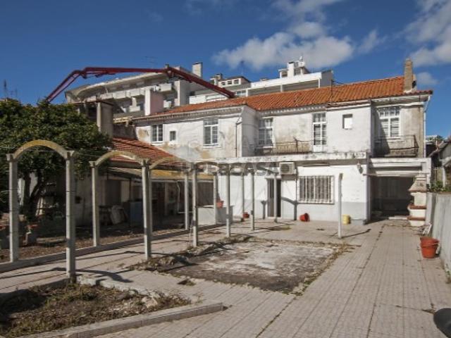 Prédio venda em Lisboa, Ajuda