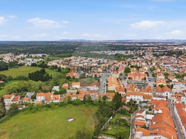 Prédio venda em Azeitão (São Lourenço e São Simão), Setúbal