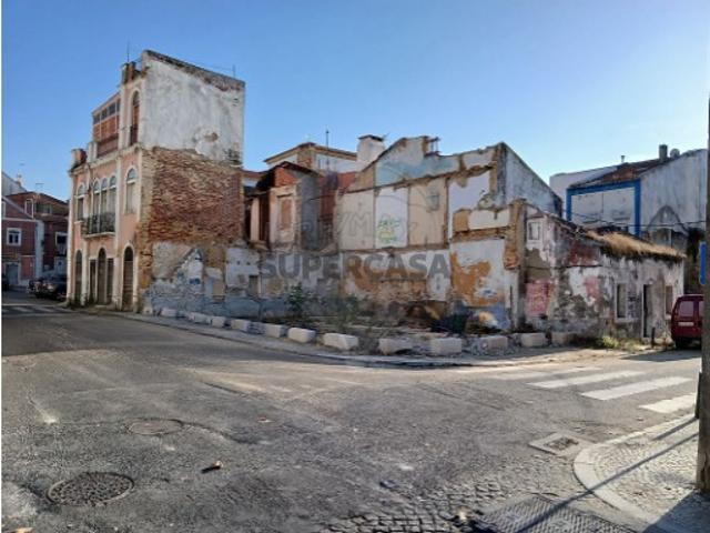 Prédio venda em Bairro Ferroviário, Barreiro