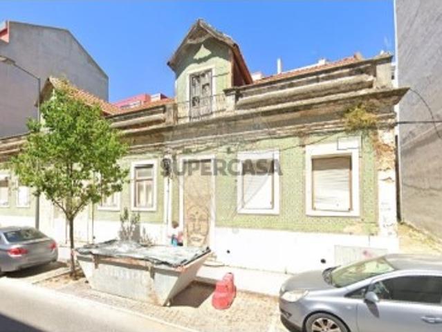 Prédio venda em Bairro Ferroviário, Barreiro