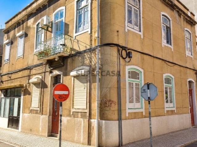 Prédio venda em Bairro Ferroviário, Barreiro