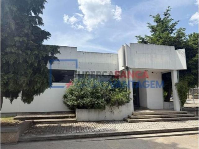 Prédio venda em Carrazeda de Ansiães, Bragança