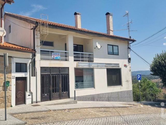 Prédio venda em Celorico (São Pedro e Santa Maria) e Vila Boa do Mondego, Celorico da Beira