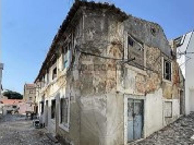 Prédio venda em Estrela, Lisboa