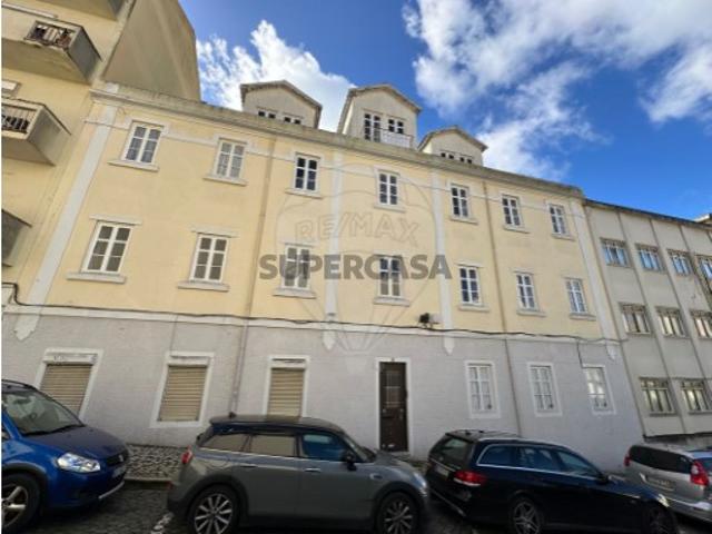 Prédio venda em Estrela, Lisboa