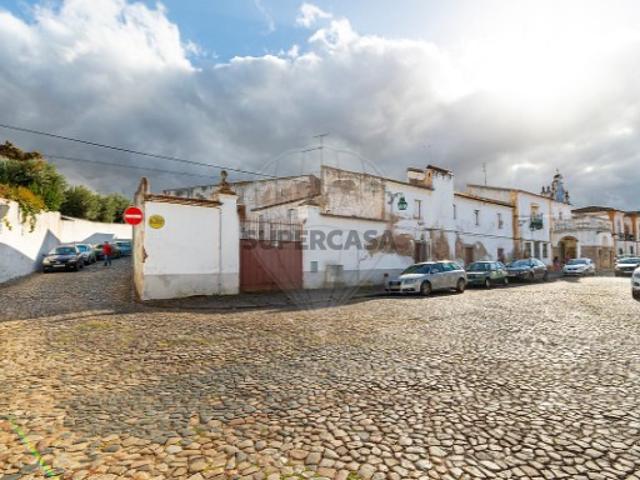 Prédio venda em Nossa Senhora da Tourega e Nossa Senhora de Guadalupe, Évora