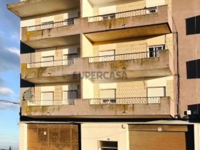 Prédio venda em Via Rara, Santiago Dos Velhos