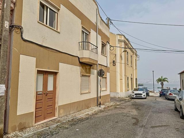 Prédio venda em Almada, Setúbal