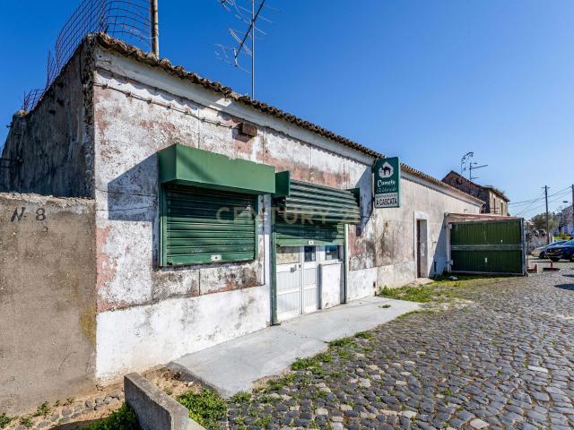 Prédio venda em Santa Clara, Lisboa