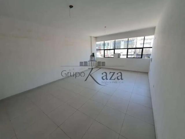 Condominio aluguel em Região Imediata de São José dos Campos, Região Metropolitana do Vale do Paraíba e Litoral Norte