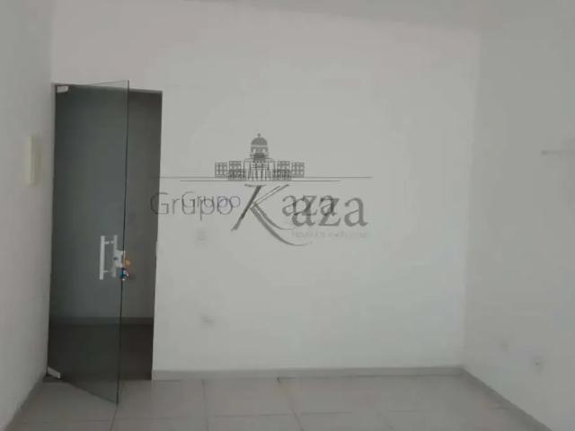 Condominio aluguel em Região Imediata de São José dos Campos, Região Metropolitana do Vale do Paraíba e Litoral Norte