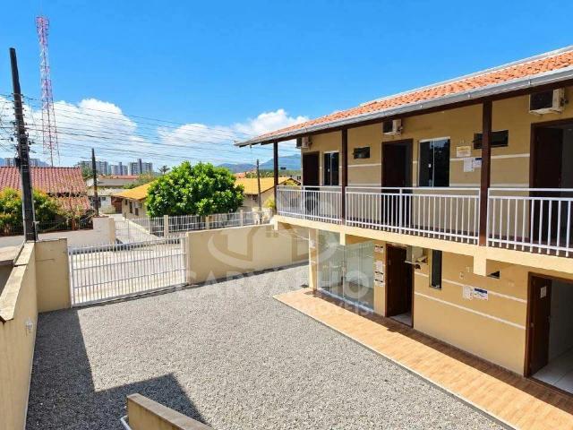 Condominio aluguel em Praia da Armação do Itapocorói, Penha