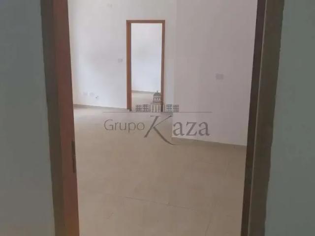 Condominio aluguel em Região Imediata de São José dos Campos, Região Metropolitana do Vale do Paraíba e Litoral Norte