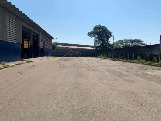 Condominio aluguel em Região Imediata de São José dos Campos, Região Metropolitana do Vale do Paraíba e Litoral Norte