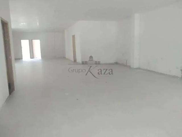 Condominio aluguel em Região Imediata de São José dos Campos, Região Metropolitana do Vale do Paraíba e Litoral Norte
