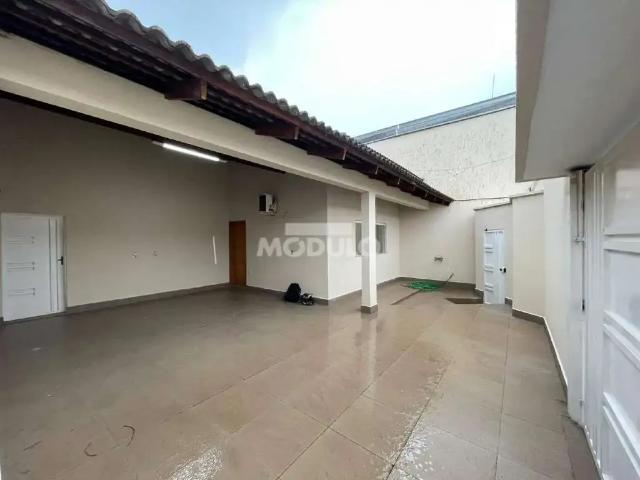 Condominio aluguel em Região Geográfica Imediata de Uberlândia, Oliveira Fortes