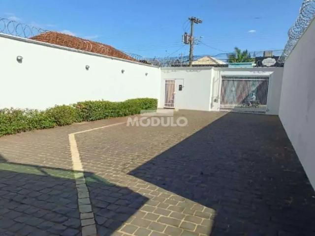 Condominio aluguel em Região Geográfica Imediata de Uberlândia, Oliveira Fortes