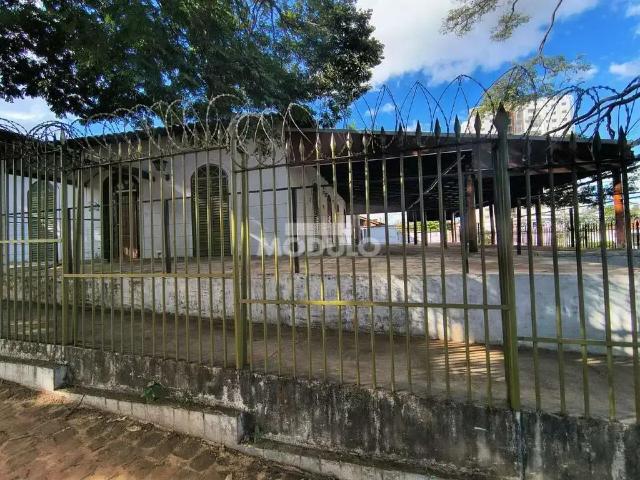 Condominio aluguel em Região Geográfica Imediata de Uberlândia, Oliveira Fortes