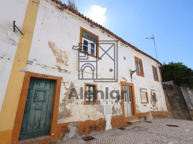 Prédio venda em Alenquer (Santo Estêvão e Triana), Alenquer